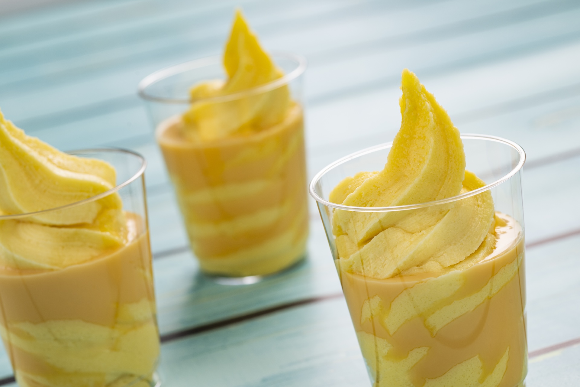 2026-WDW-FG-Foodie-Guide-PineappleFloat