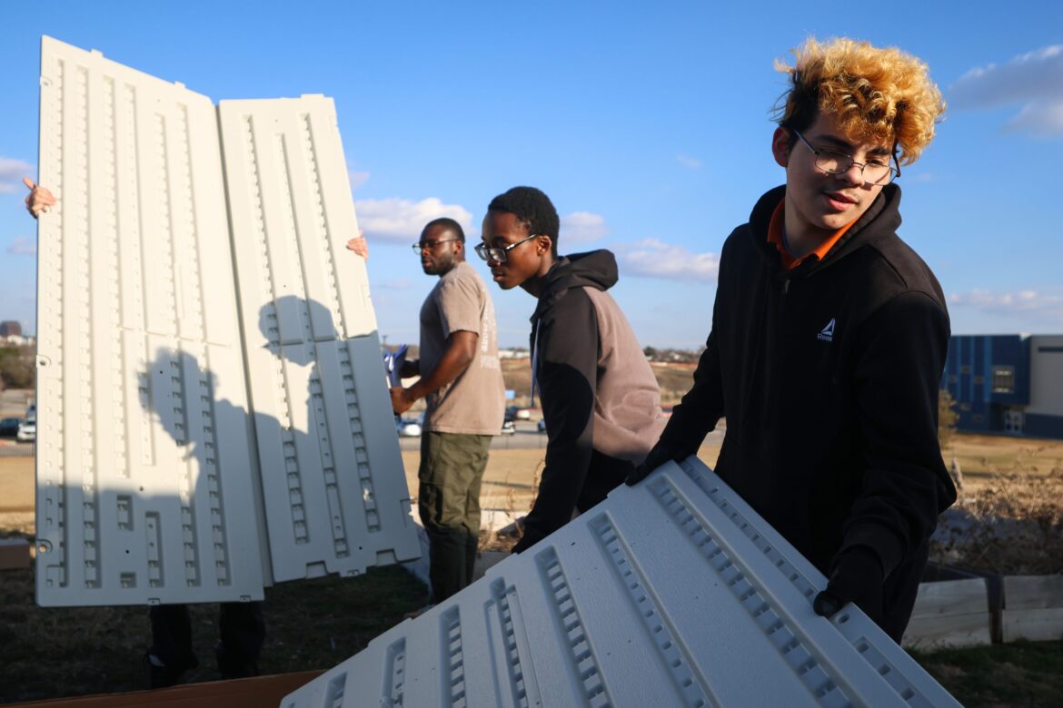 Garden challenge cultivates coding lessons at Fort Worth charter school