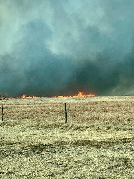 Garden City firefighters tackle 11-mile wildfire in Finney County Yahoo news home