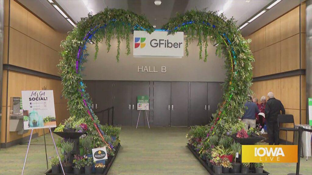 A Valentine's masterpiece from Bentley Ridge Tree Farm & Nursery! The Des Moines Home + Garden Show is open now | Paid Content