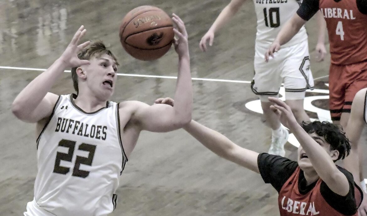 Buffalo boys’ basketball downs Liberal at home