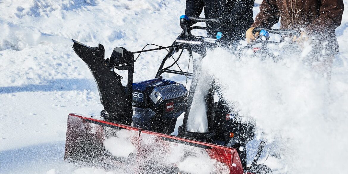 Gas vs. Electric Snowblower Head to Head