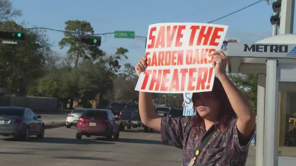 'We can't lose this' | Advocates fight to save historic Garden Oaks Theater from demolition