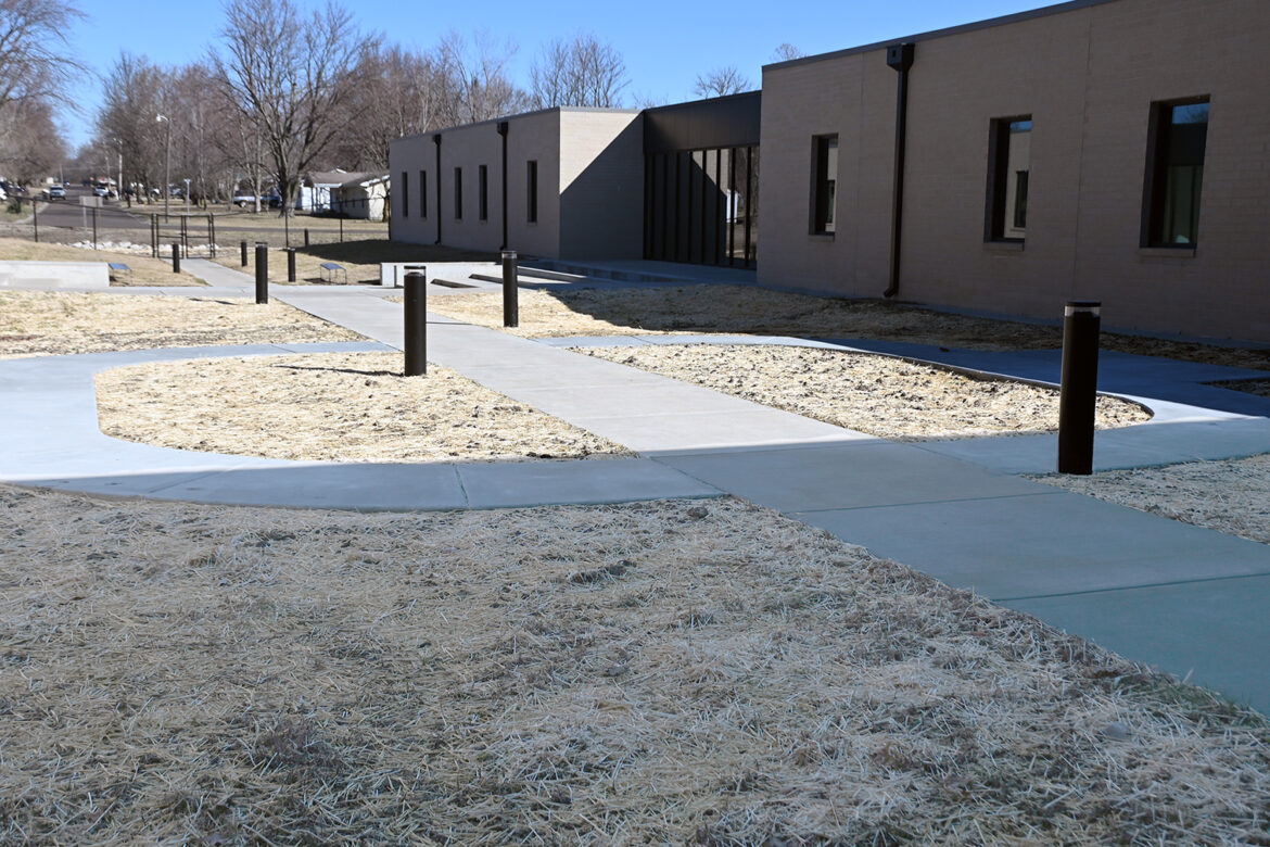 USD 257 garden advances - The Iola Register