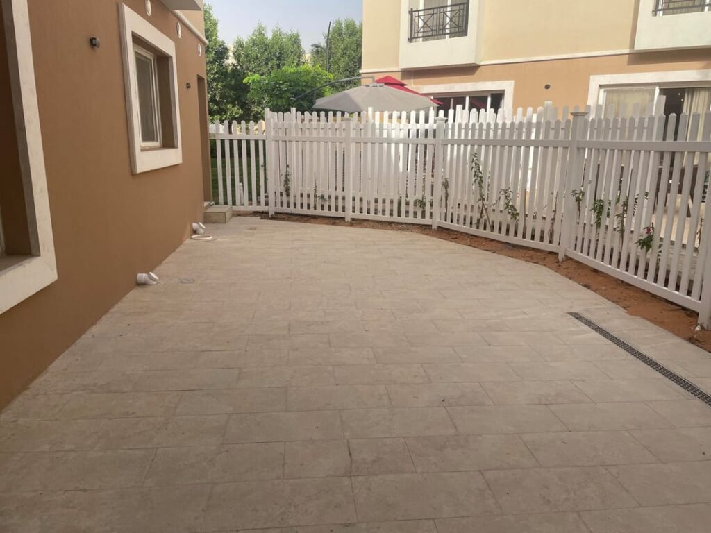 My mums (with a little help from me) garden transformation!