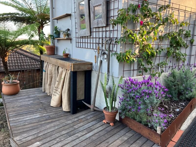 One gardener took to Reddit to showcase the incredible potting station they'd added to their home garden.