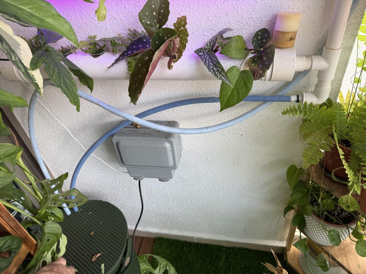 Advice : best way to stop gurgling on my return pipe? Advice : best way to stop gurgling on my return pipe?