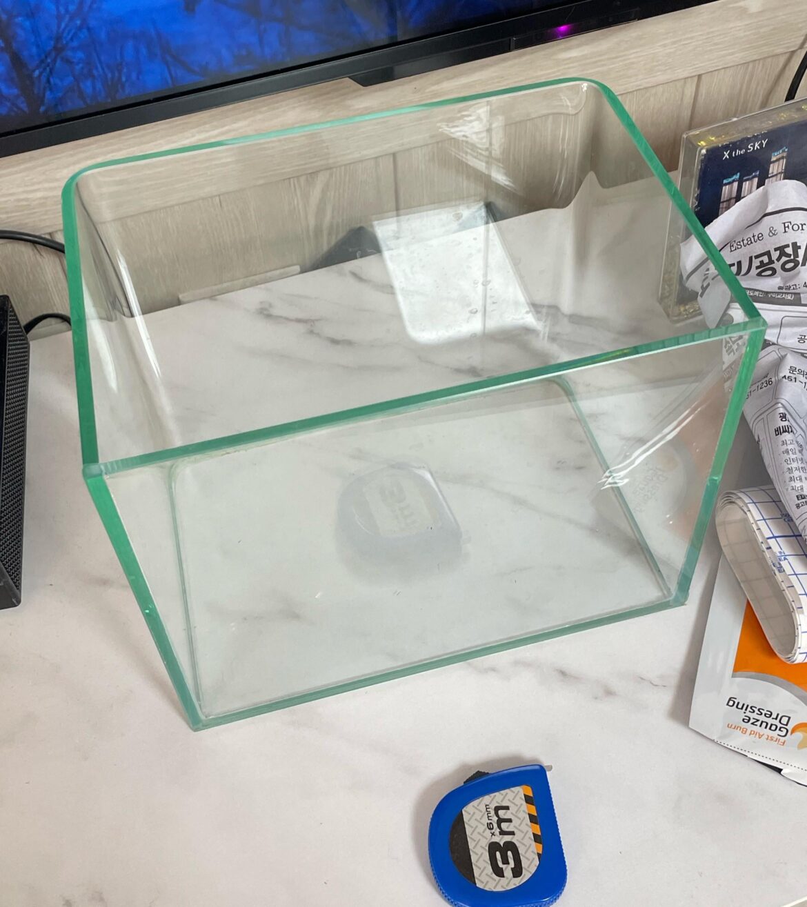 Can cling/saran wrap be used as a terrarium lid?