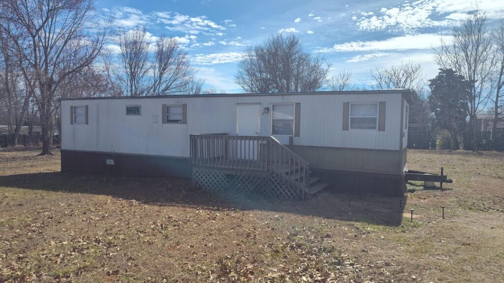 Looking to add some tropical vibes when the summer months roll around; ideas to make it feel less like a box on a field?