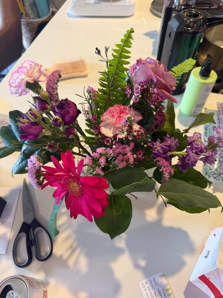 What plants are in this floral arrangement? Cat is currently hospitalized and trying to identify what he may have eaten. What plants are in this floral arrangement? Cat is currently hospitalized and trying to identify what he may have eaten.