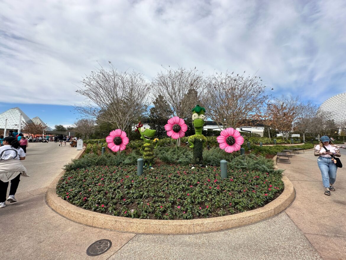Phineas & Ferb Topiary at EPCOT