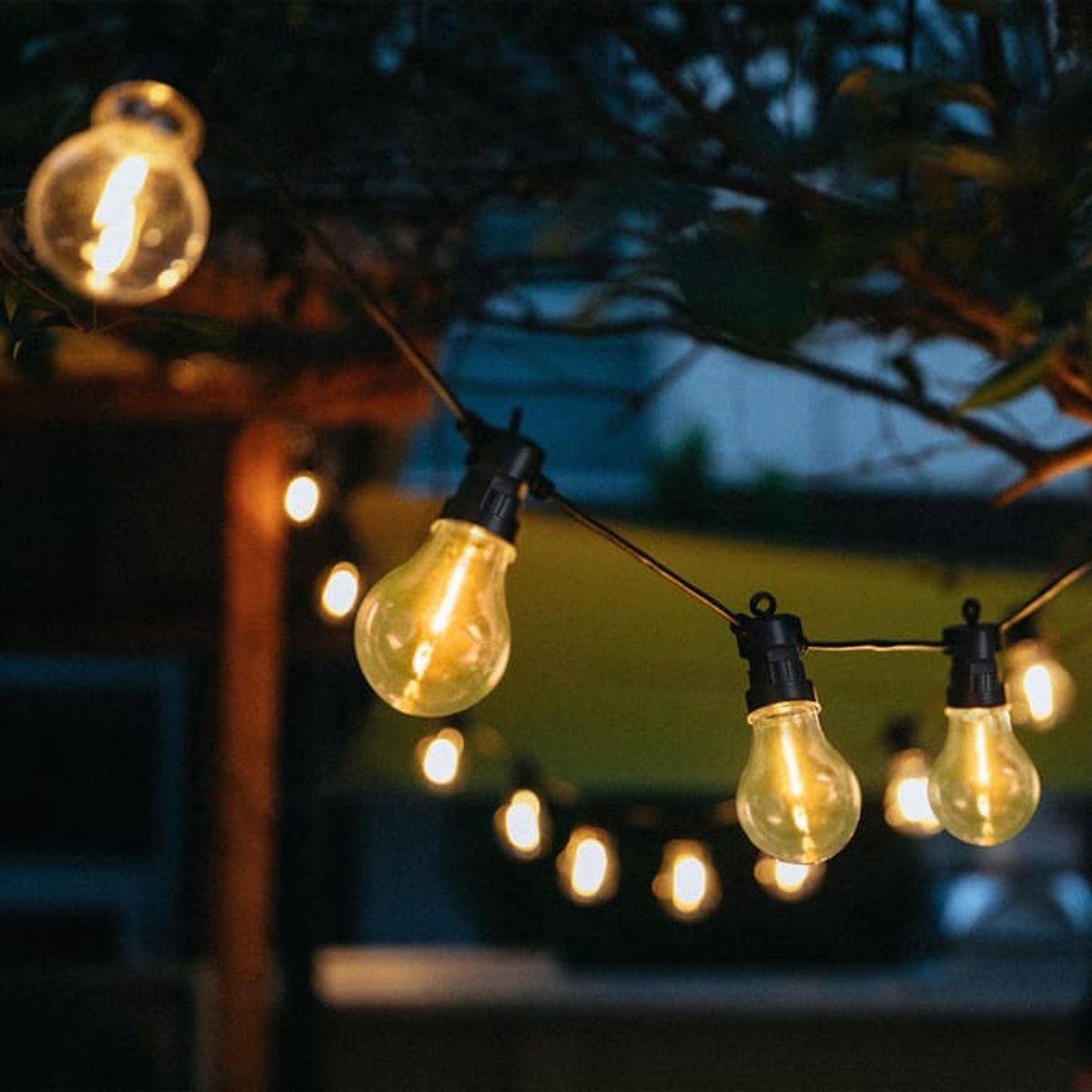 The same style comes in a plain glass version with warm white lights