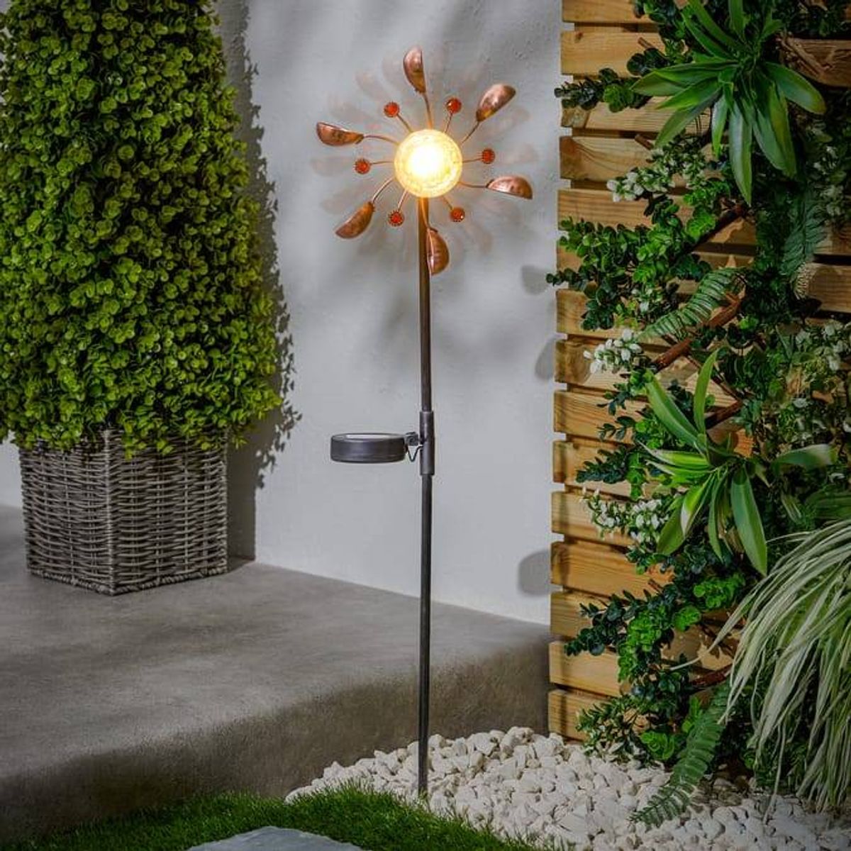 Firefly Solar Light Co Wind Spinner Stake Light