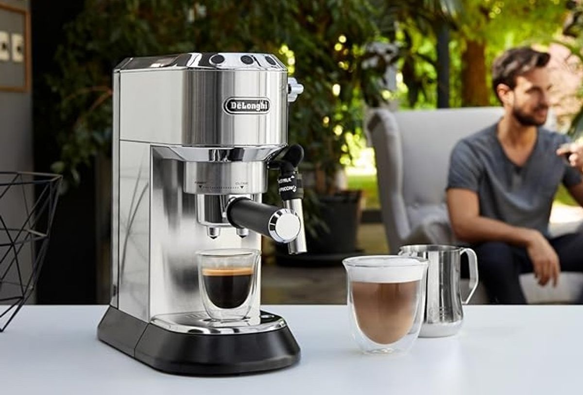 De'Longhi Dedica Style Traditional Pump Espresso Machine