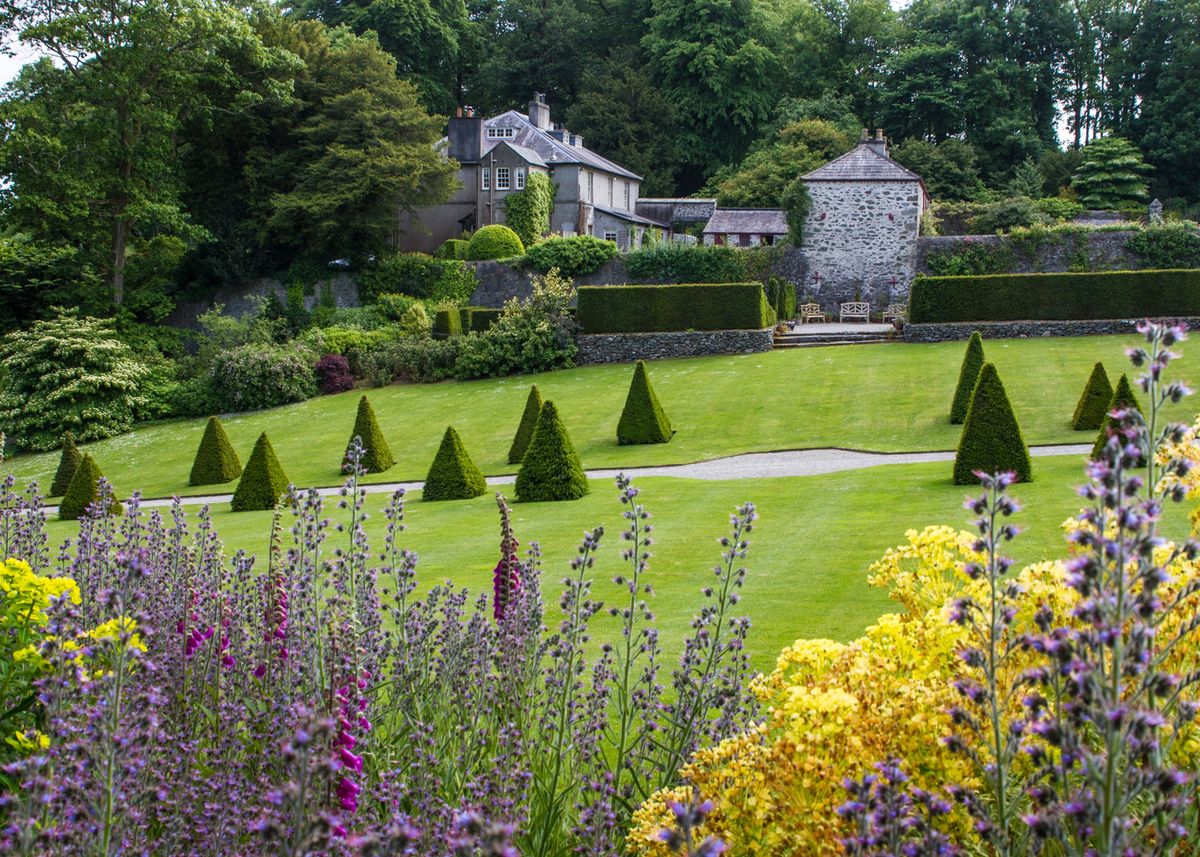 Plas Cadnant's walled and pleasure gardens