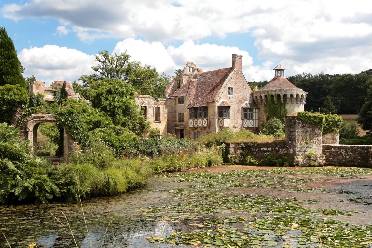 Scotney Castle is a true sight to behold as the seasons change