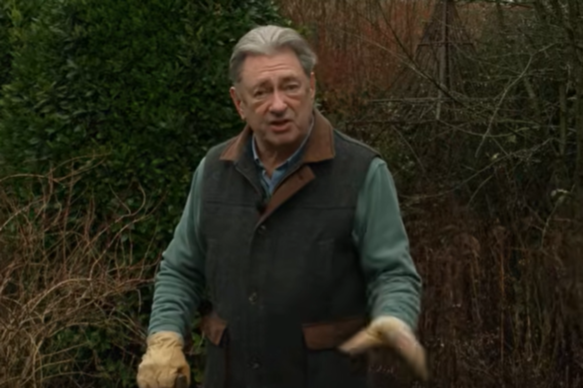 Alan Titchmarsh in garden