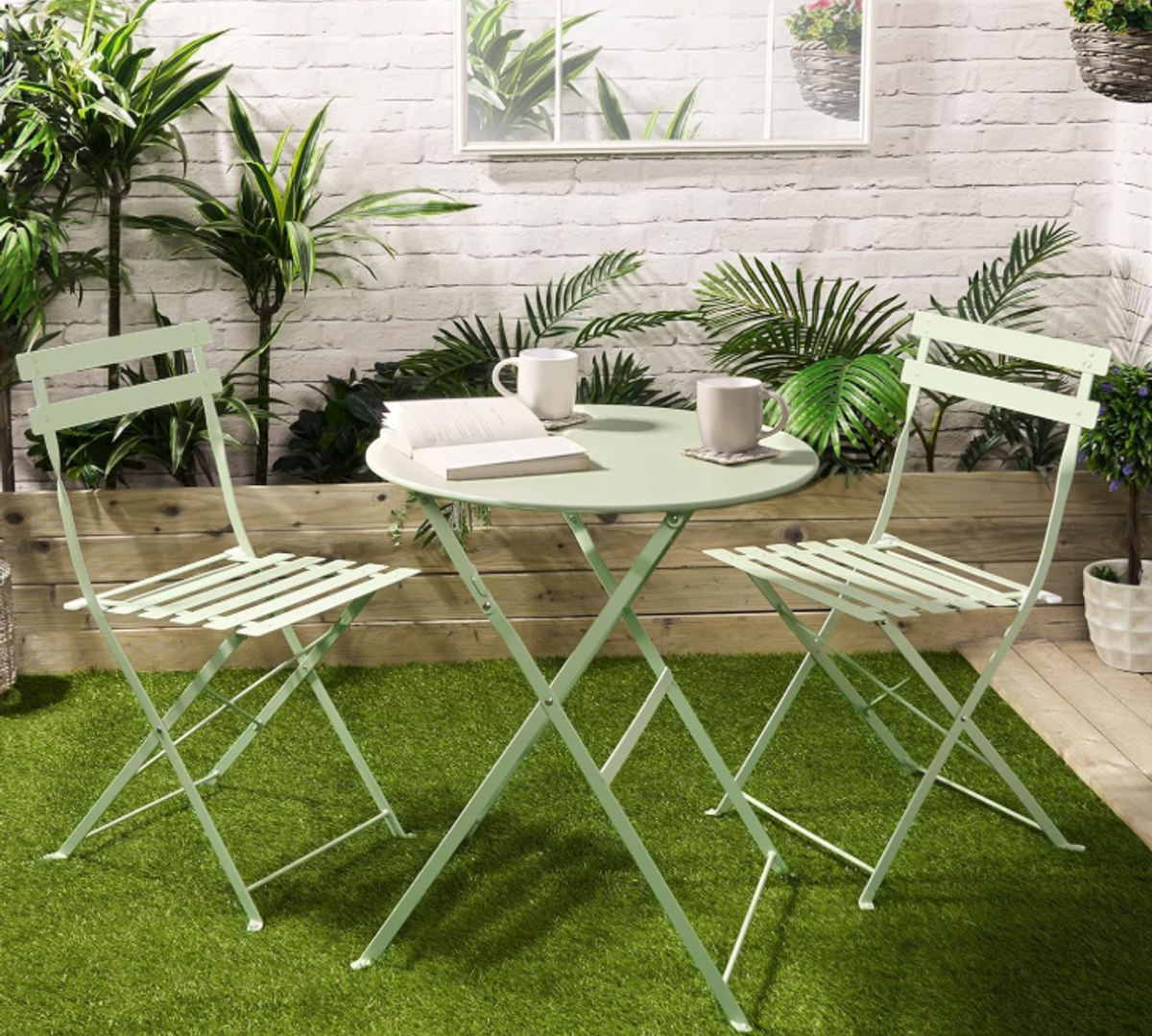 Shoppers say they're 'very happy' with the set which also comes in a dreamy sage green