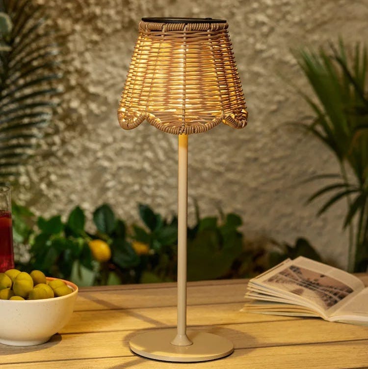 Natural Scalloped Rattan Outdoor Table Lamp