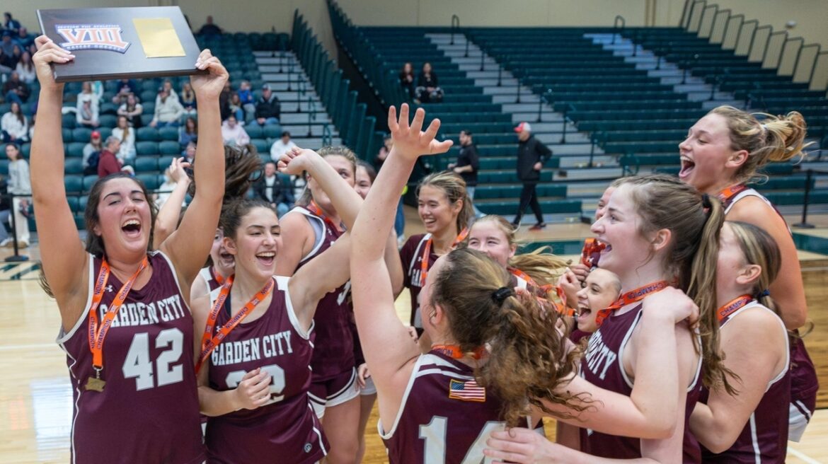 Nassau Class AA girls basketball final: Macarthur vs. Garden City Nassau Class AA girls basketball final: Macarthur vs. Garden City