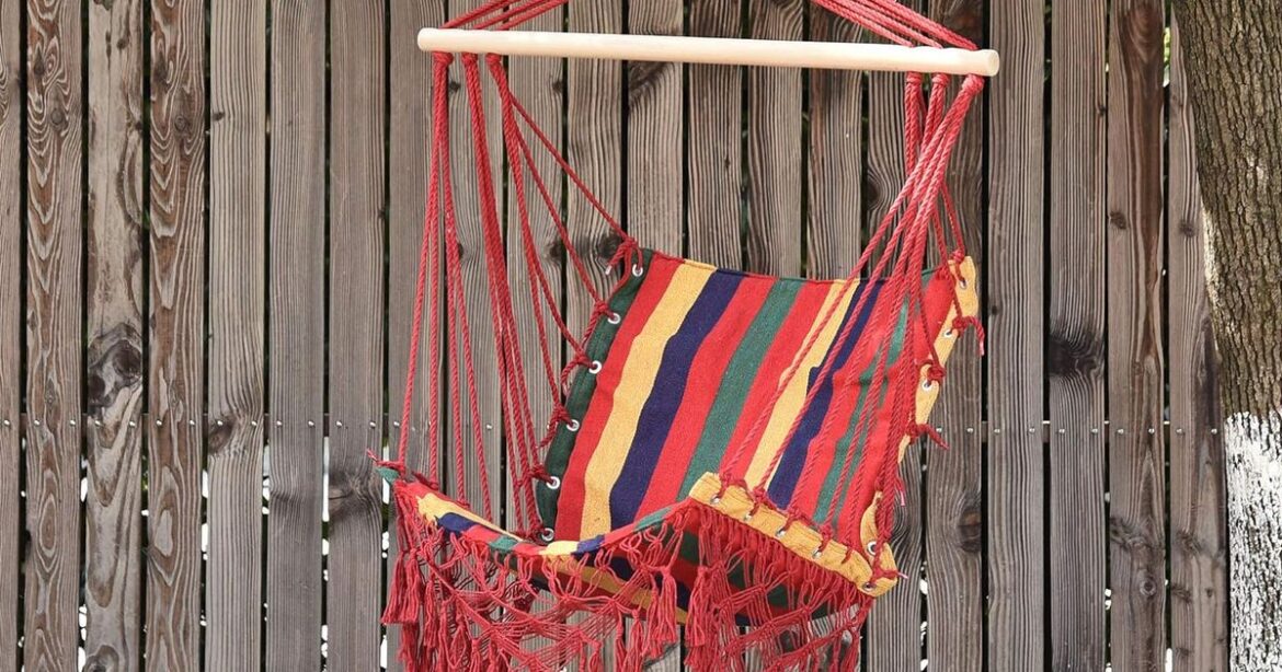 ‘Awesome’ garden hammock that kids and adults love now £21.50 for spring and summer 'Awesome' garden hammock that kids and adults love now £21.50 for spring and summer
