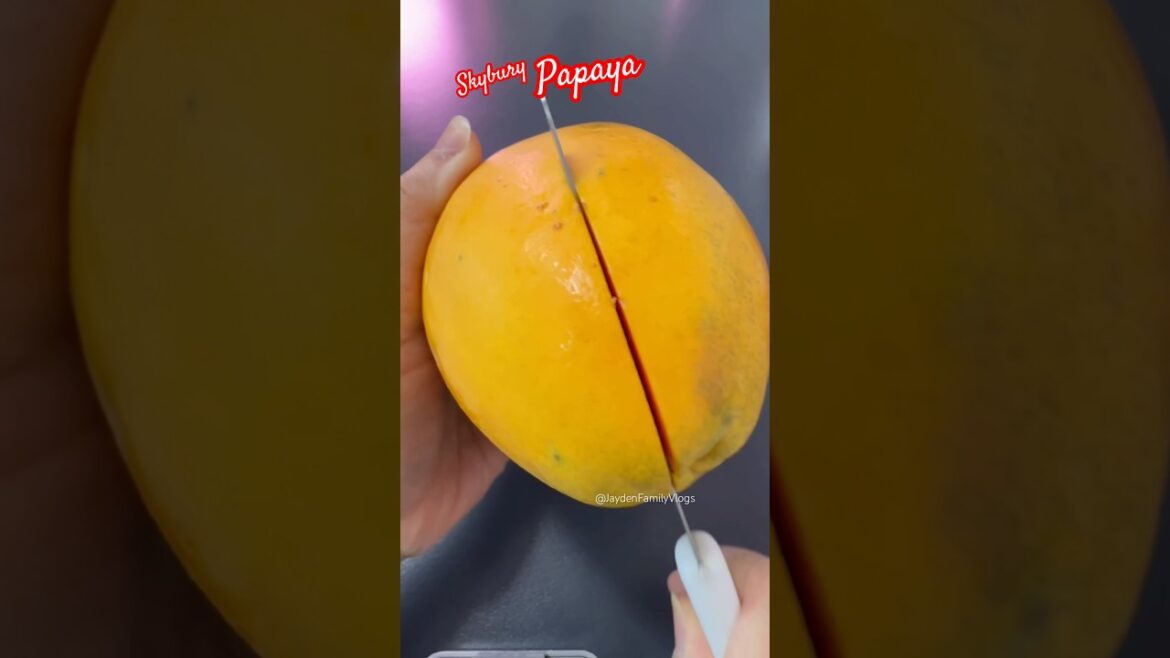 Fruit Cutting Papaya Skybury Papaya 😱 #shorts #satisfying #fruit #enjoy #garden Fruit Cutting Papaya Skybury Papaya 😱 #shorts #satisfying #fruit #enjoy #garden