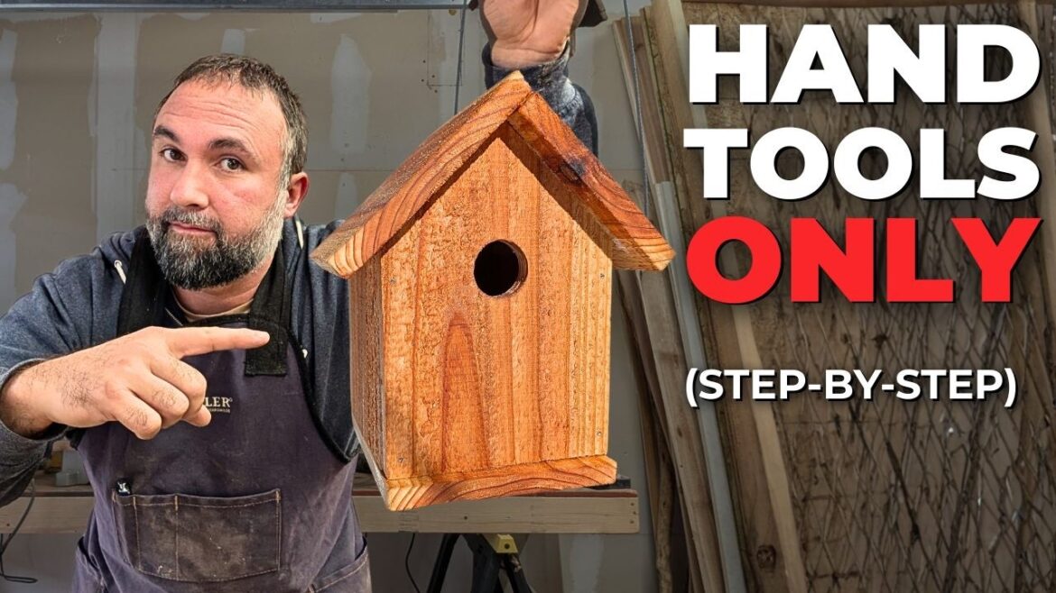 Build THIS For Your First Birdhouse - HANDTOOLS Only! (FREE PLANS)