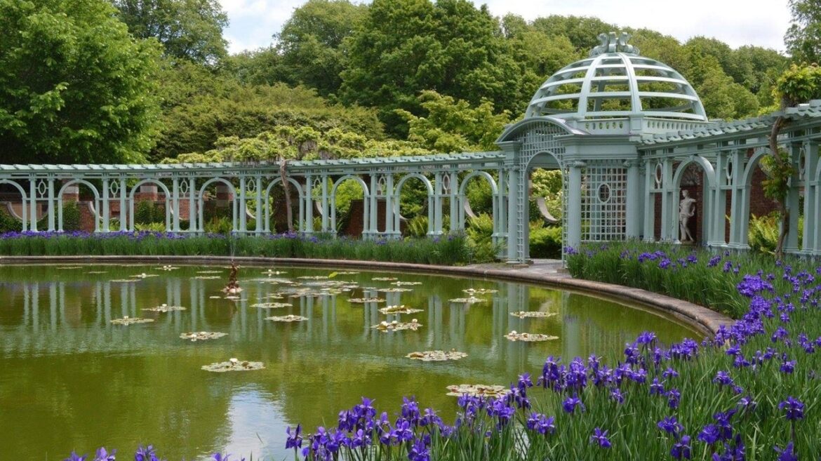 11 Long Island botanical gardens and arboretums to explore