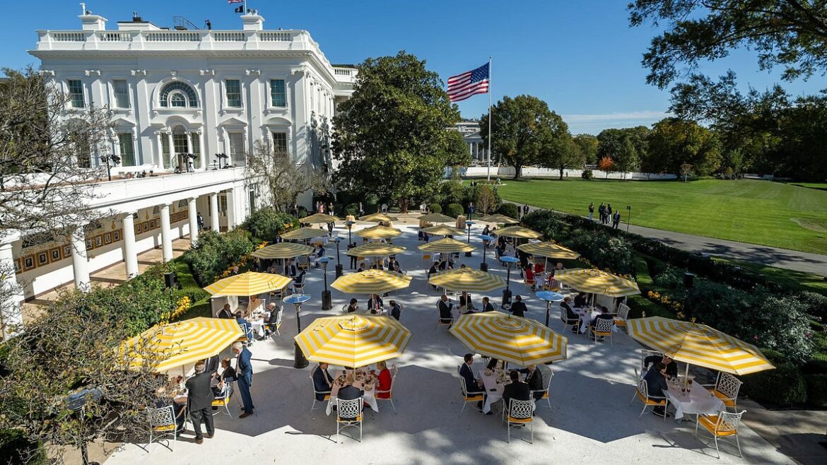Melania Trump Announces White House Spring Garden Public Tours Melania Trump Announces White House Spring Garden Public Tours