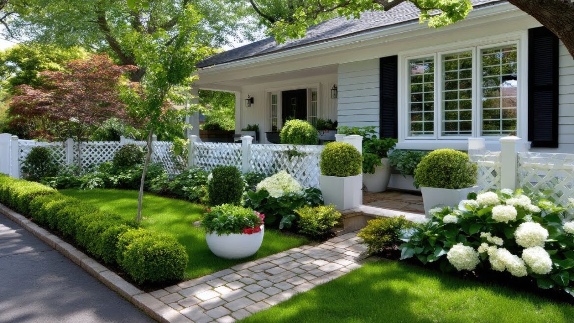 Small Front Yard Landscaping Tips | Elegant Entryways & Garden Gate Designs You Must See! Small Front Yard Landscaping Tips | Elegant Entryways & Garden Gate Designs You Must See!