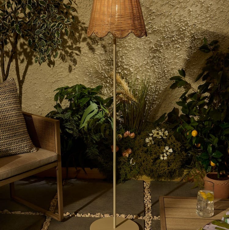 Natural Scalloped Rattan Outdoor Solar Floor Lamp