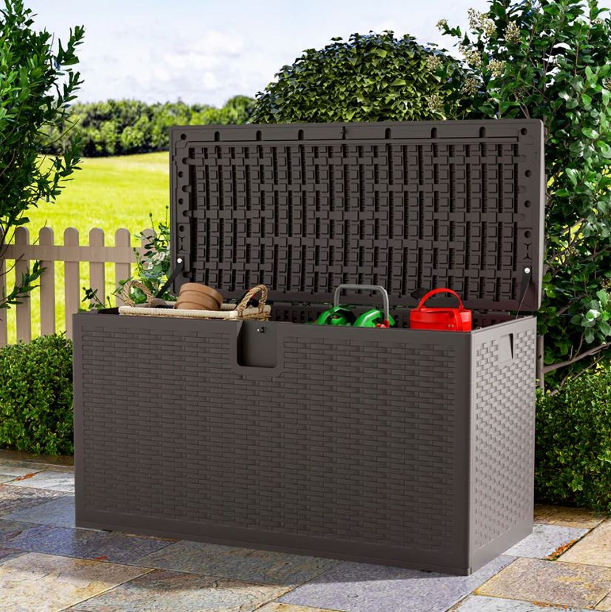 Outdoor storage box