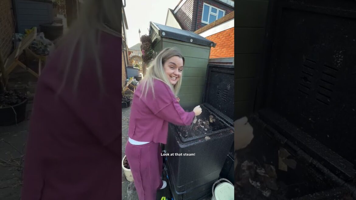It may be very cold outside at the moment but it is hot hot hot in my hot bin composter π₯ It may be very cold outside at the moment but it is hot hot hot in my hot bin composter π₯