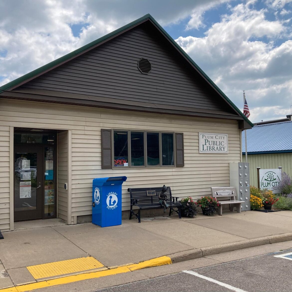 Growing & Saving Heirloom Seeds: A free program for gardeners interested in taking their vegetables next level Plum City Public Library is located at 611 Main St., Plum City.