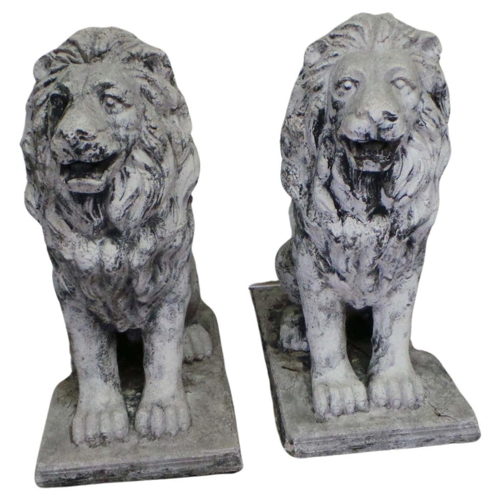 Lion Garden Statues