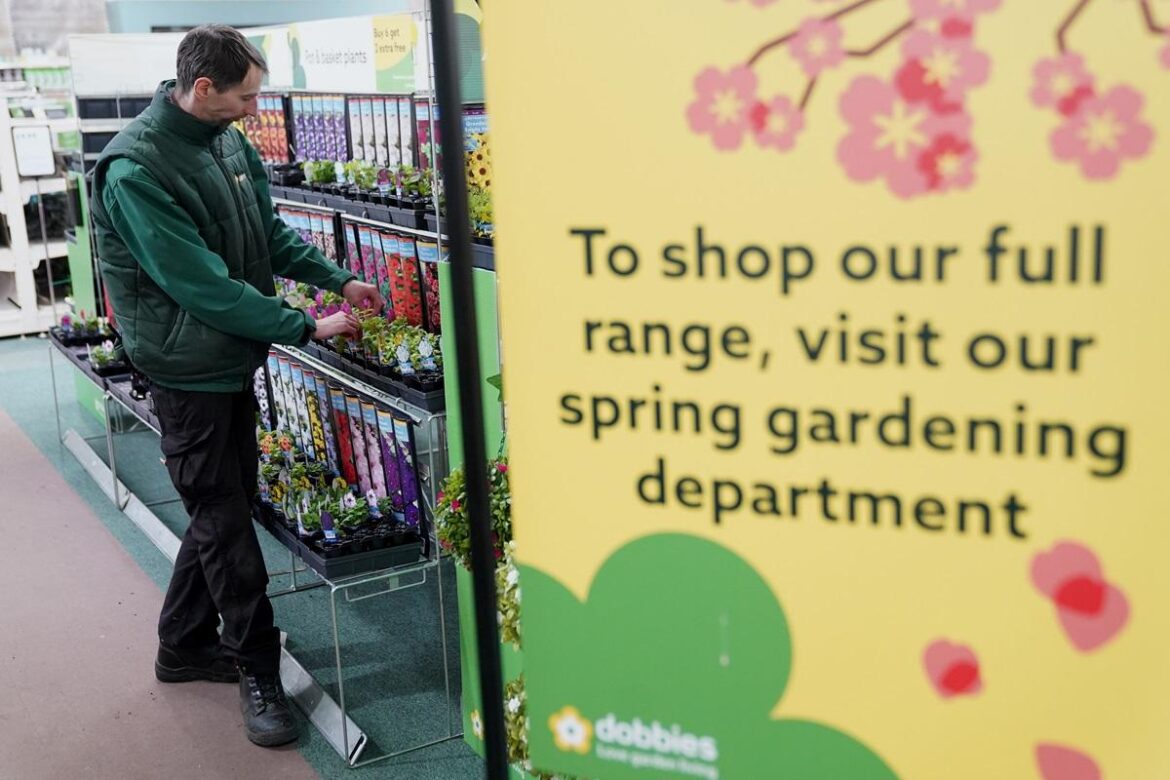 Shepton Mallet garden centre to hold sales weekend to welcome spring