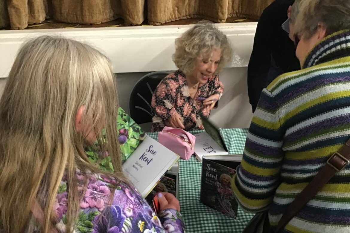 BBC television presenter and gardener visits Dorset horticultural society event