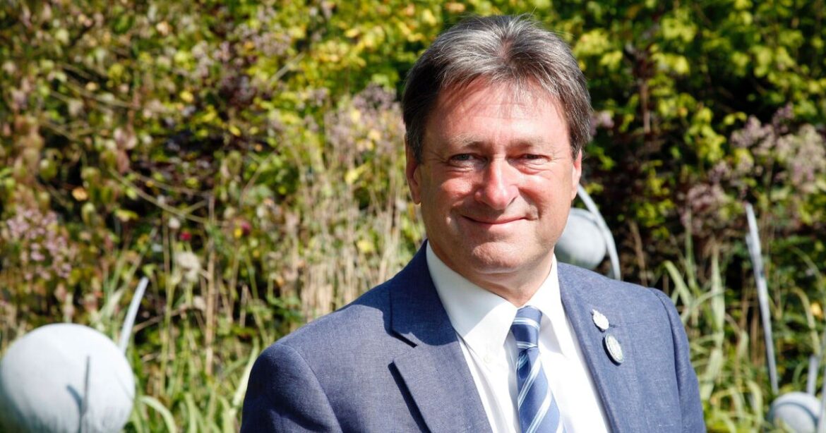 Alan Titchmarsh's final March task for pretty blooms
