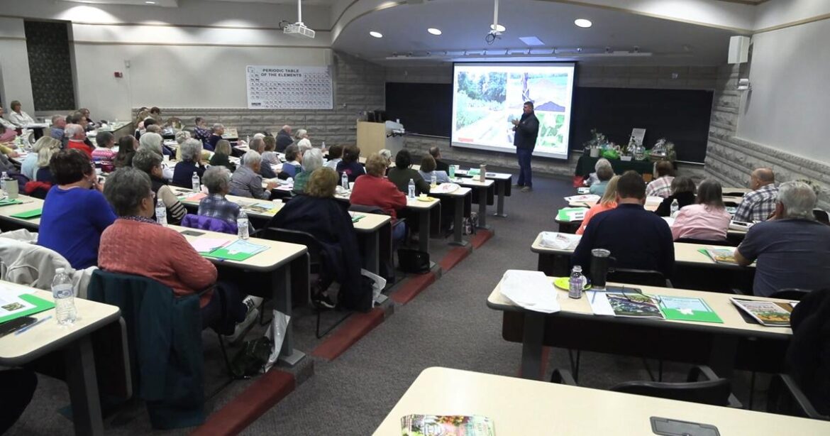 Allen County Master Gardeners help gardeners plan for a beautiful season | Allen County