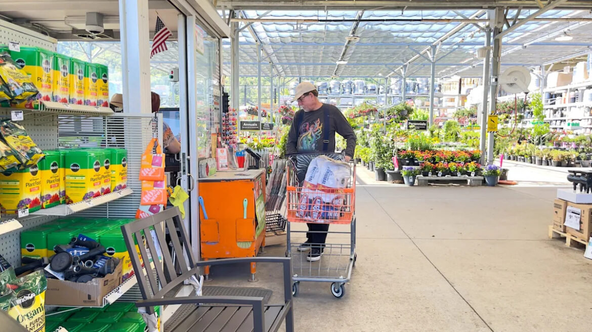 11 Perennials To Fertilize In March For A Jumpstart On Your Spring Garden Yahoo lifestyle home