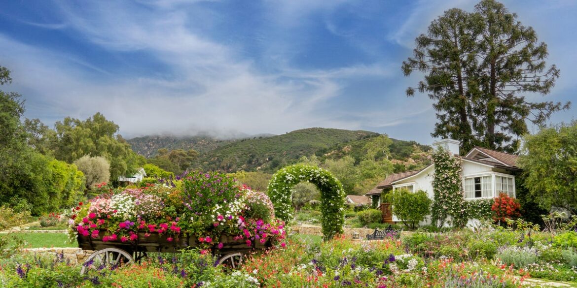 The 9 Most Beautiful Garden Hotels, According to Editors The 9 Most Beautiful Garden Hotels, According to Editors