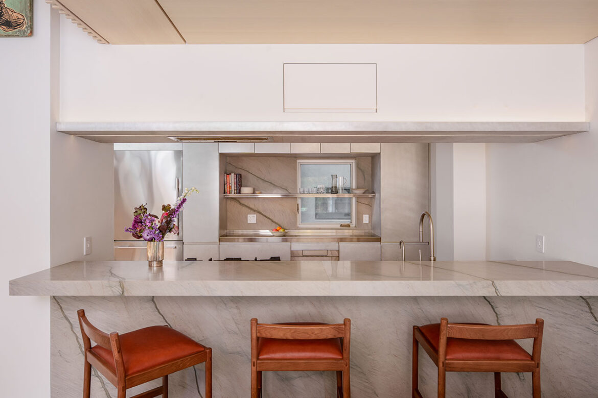 This Garden Apartment Treats Architecture as Aperture This Garden Apartment Treats Architecture as Aperture