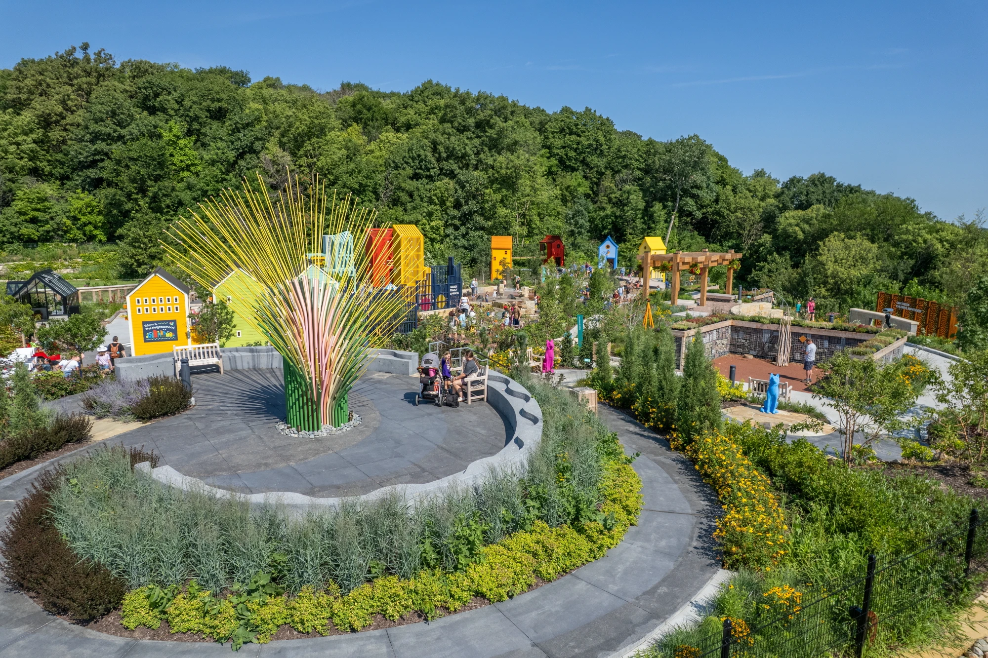Chorus Ventus by NEON, A Plant-Inspired Installation Blooms at Lauritzen Gardens 8 Chorus Ventus by NEON, A Plant-Inspired Installation Blooms at Lauritzen Gardens