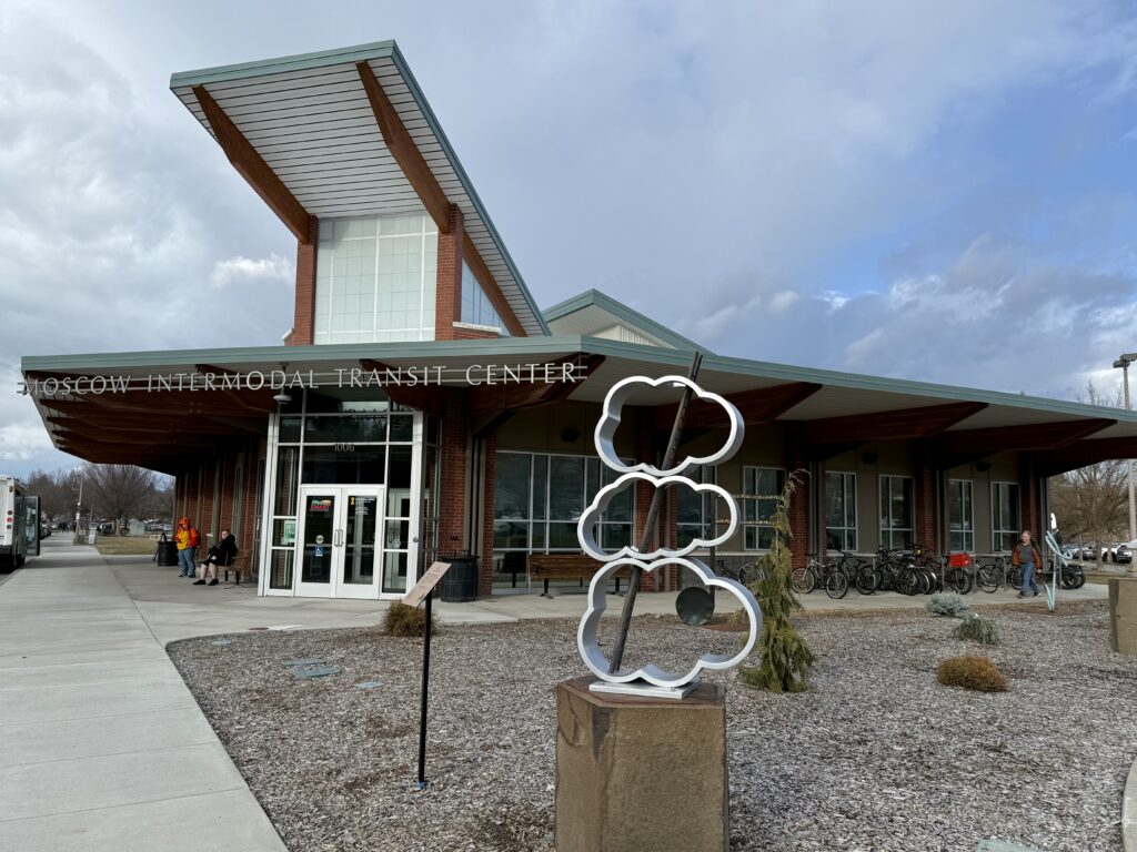 Sculpture garden seeks applications from local artists in annual competition – The Argonaut Sculpture garden seeks applications from local artists in annual competition – The Argonaut