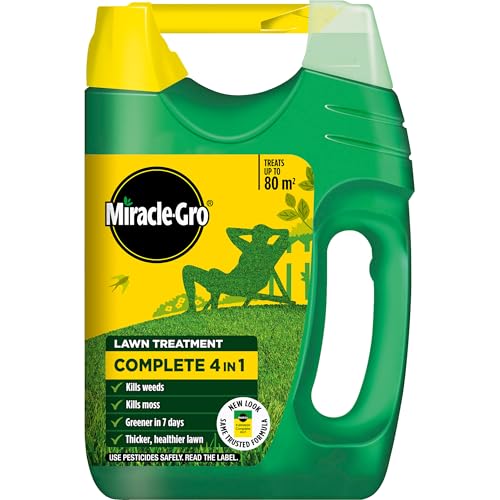 Miracle-Gro Complete 4 in 1 Lawn Food, 80 M&sup2; Handheld Spreader, Lawn Food, Weed &amp; Moss Control
