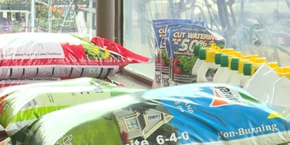 War in Iran drives up fertilizer prices, Wichita garden center prepares War in Iran drives up fertilizer prices, Wichita garden center prepares