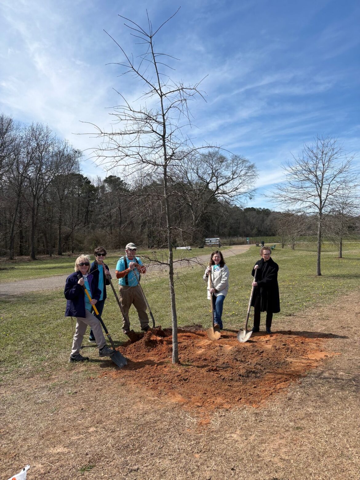 Master Gardeners dedicate Memory Oak to Dr. David Dye