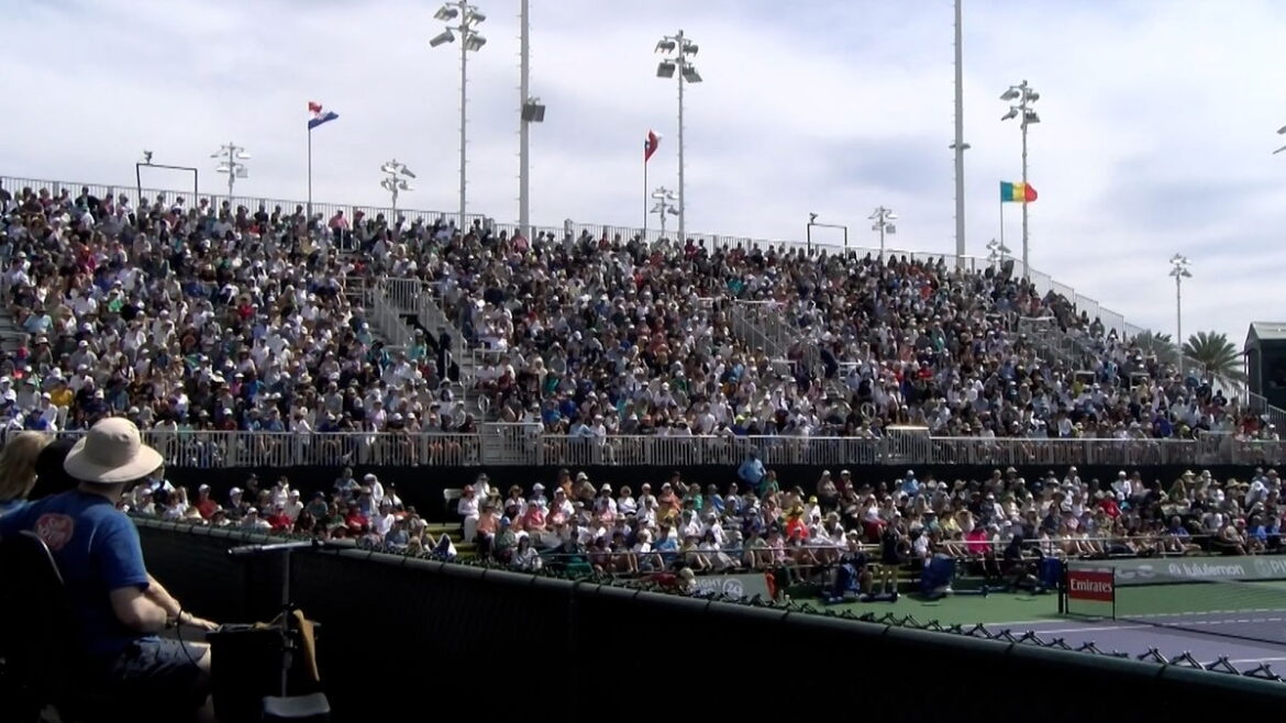Fans fill Indian Wells Tennis Garden for second round of main draw play