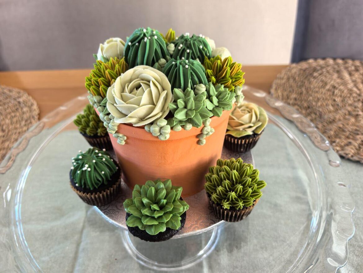 I hope we did these beautiful plants some justice with this little realism cake!