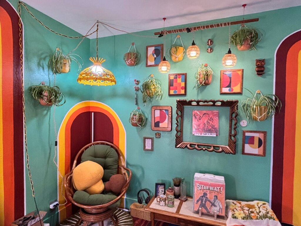 Growlights don’t hafto be ugly